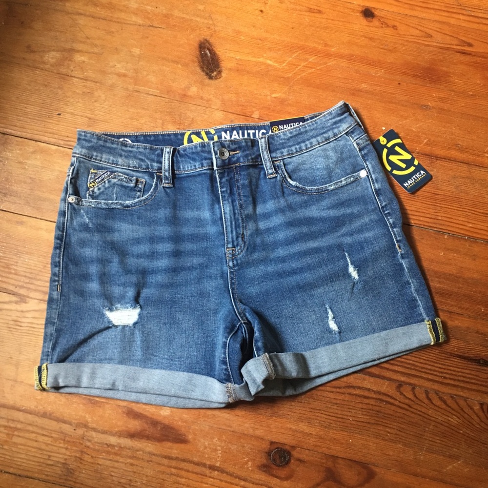Nautica Mid Rise Roll Cuff Shorts